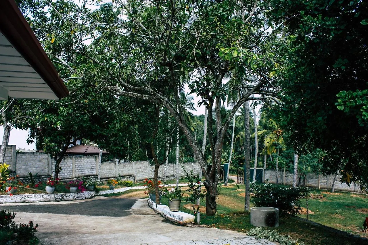 Benjohostel Katunayake