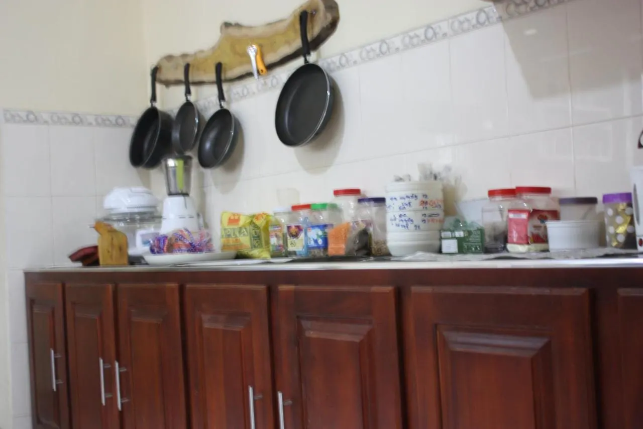 Benjohostel Katunayake 2*,  Sri Lanka
