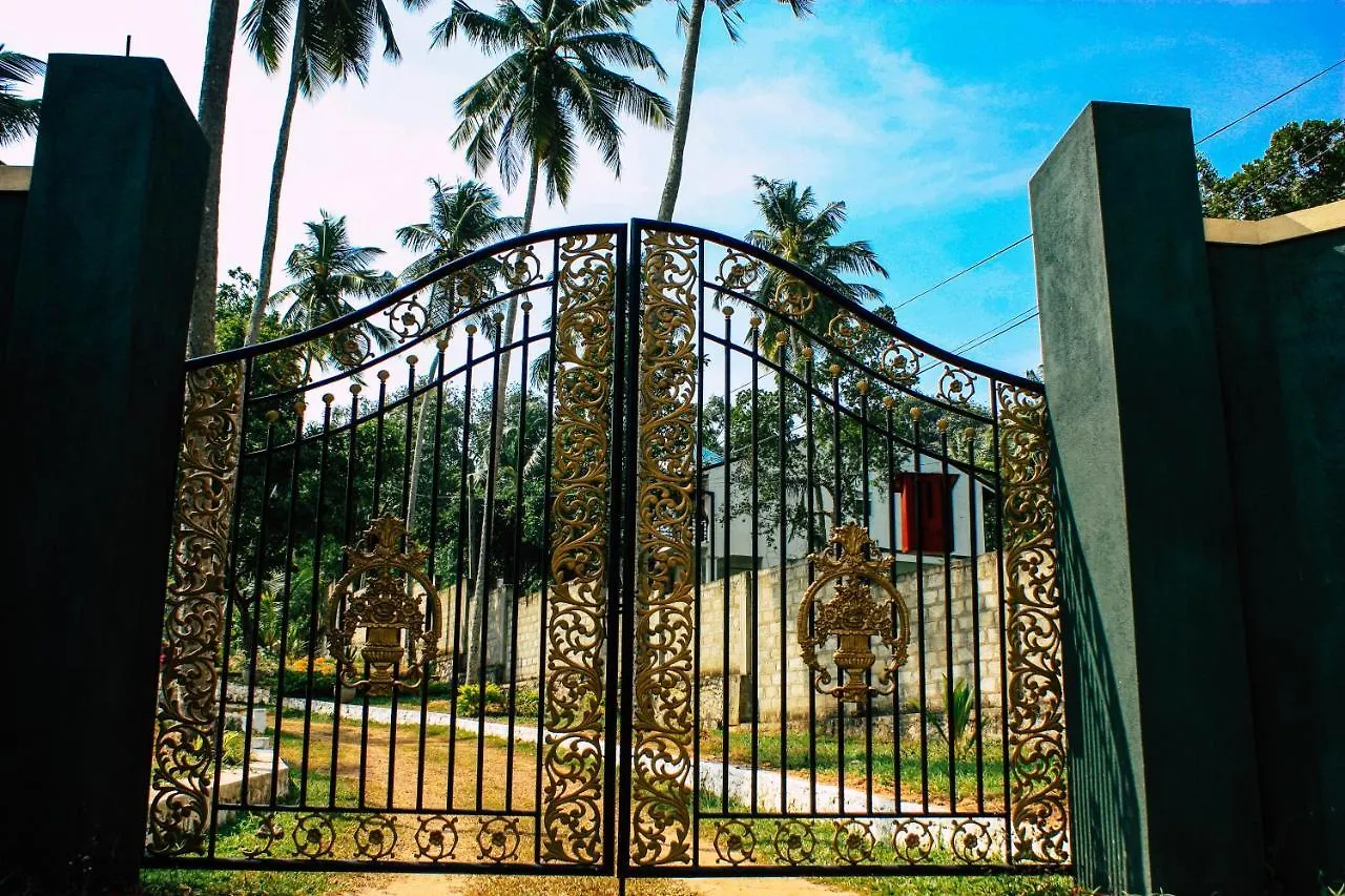 Benjohostel Katunayake Hotel